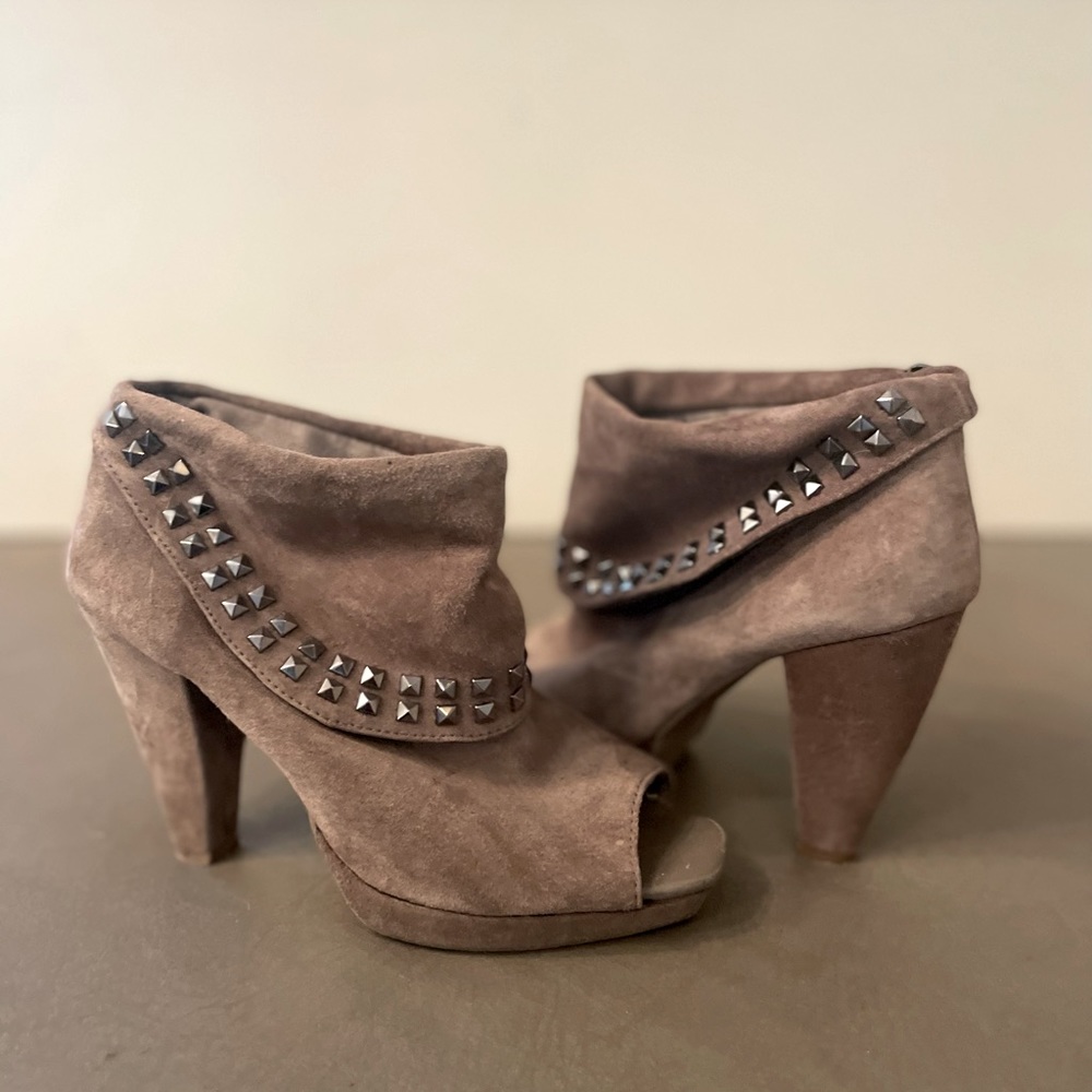 Beige studded suede heels